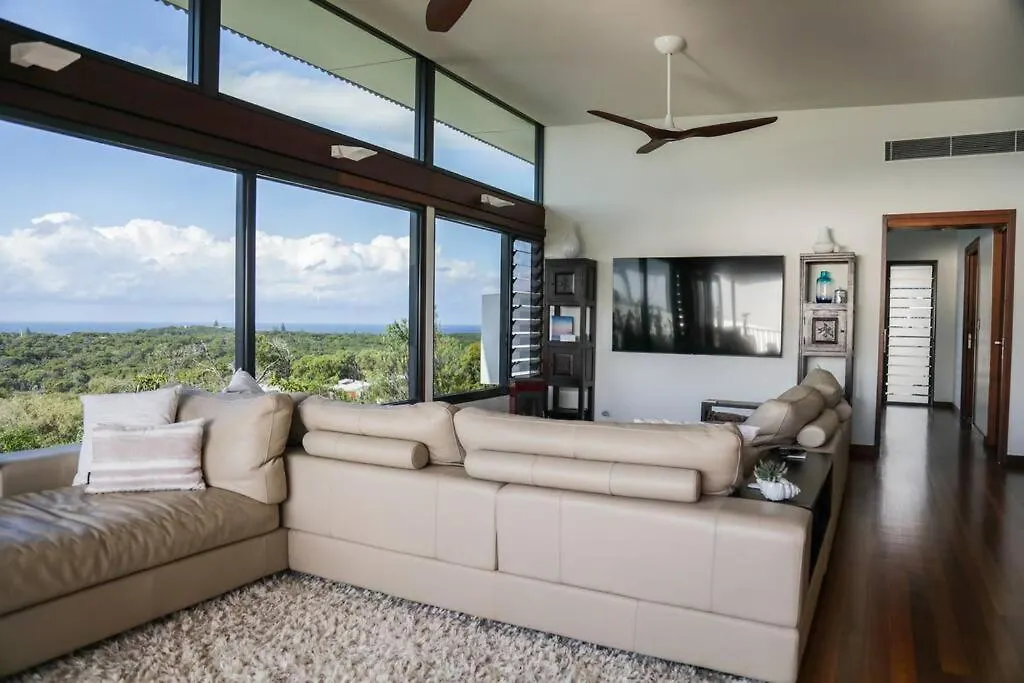 波因特卢考特Banyandah + Stunning Ocean Views + Sleeps 8别墅