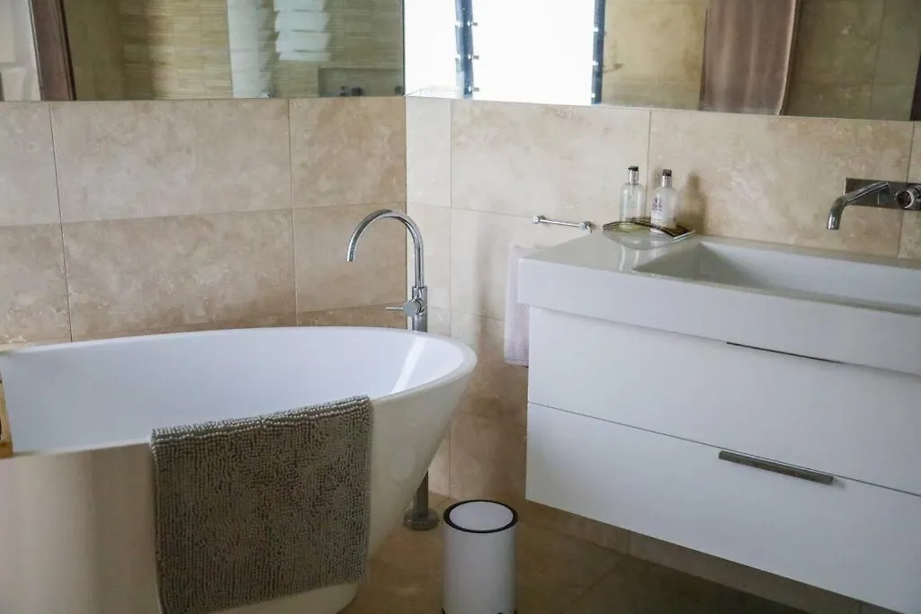 波因特卢考特Banyandah + Stunning Ocean Views + Sleeps 8别墅 0*, 波因特卢考特 澳大利亚