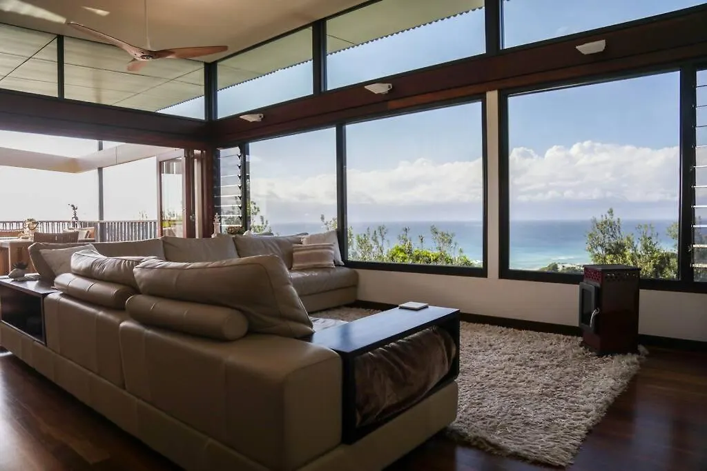 度假居 波因特卢考特Banyandah + Stunning Ocean Views + Sleeps 8别墅